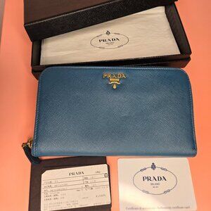 (SOLD)***PRADA Saffiano Leather Wallet